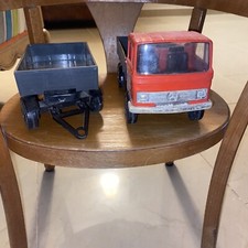 Camion BENNE Mercedes BIG avec