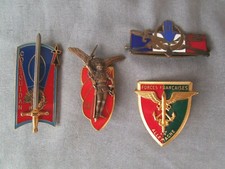 5 INSIGNES MILITAIRES DRAGO