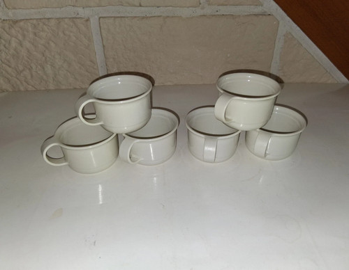 Tupperware tasses a café - 6,