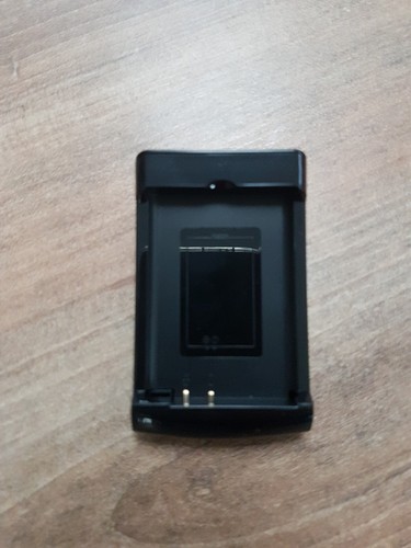 Chargeur batterie pour - de,