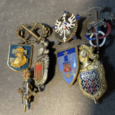 insignes militaires lot, Gendarmerie, génie, Etc dont numéroté