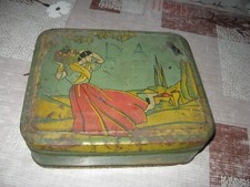 ancienne boite à biscuits en