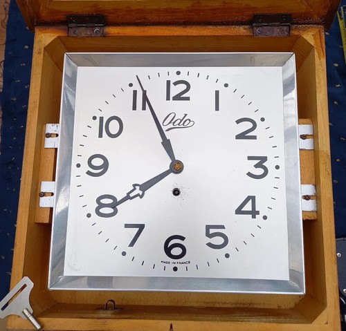 Ancienne pendule horloge odo - ancienne,
