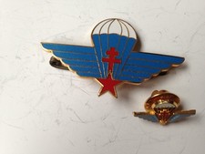 INSIGNE MILITAIRE INDOCHINE PARACHUTISTE COMMANDO  DE FRANCE  TAP