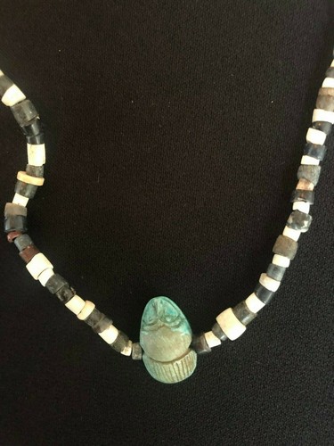 Handcrafted beaded necklace - beaded, w