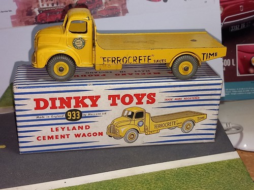 Dinky toys england 933 leyland - england,