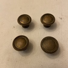 Lot boutons laiton à - de,