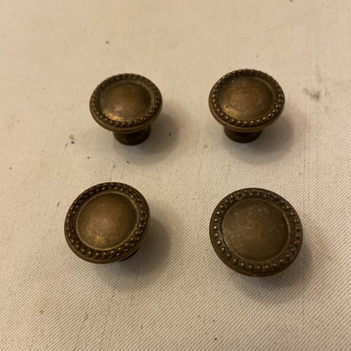 Lot boutons laiton à - boutons,