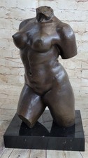Sculpture Statue En Bronze Signée D'Aristide Maillol De Jeune Fille Nue À Vendre