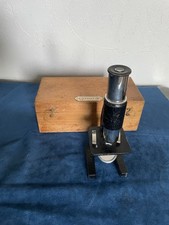 Ancien petit microscope de