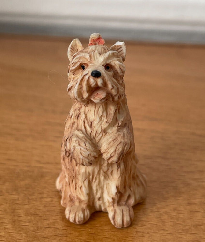 Toute petite figurine chien - toute,
