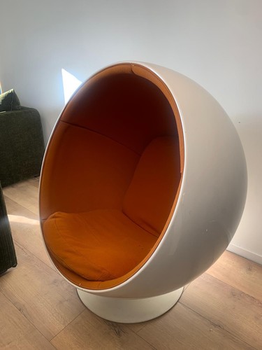 Fauteuil design iconique - , –