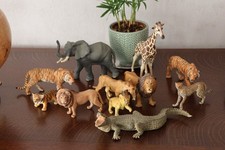 Lot de 11 figurines SCHLEICH