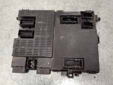 9650913880 boîtier fusibles