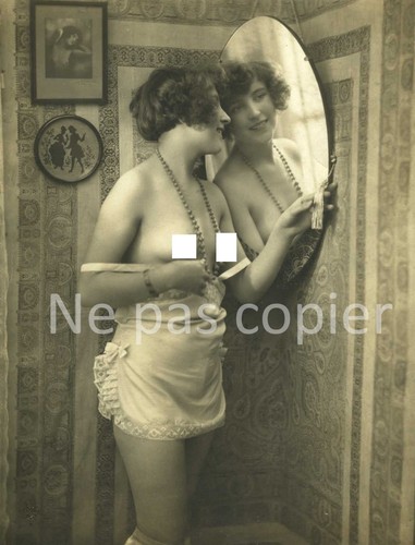 Féminin vers 1925 au - 1925,
