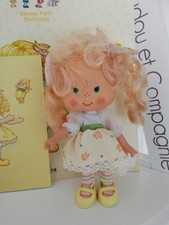 Poupée Banana twirl Charlotte Aux Fraises Strawberry Shortcake 