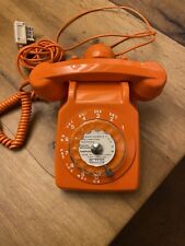 téléphone vintage orange