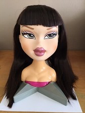 Tete a coiffer Bratz brune