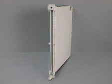 6ES54704UB12     - SIEMENS -     6ES5470-4UB12 /      Analog output module  USED