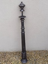 Ancien poteau ancien en fonte colonne départ boule rampe d'escalier