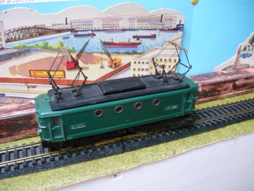 Hornby locomotive 8144 - hornby,,