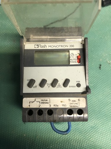 Horloge flash monotron - , 200