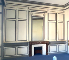 suite de placard quatre portes bois massif mouluré formant boiserie . XX siècle.