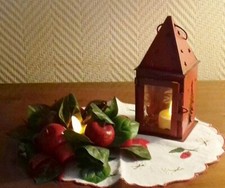 207 -Lot décos table de Noël : napperon+lanterne+couronne tour de bougie +2 leds