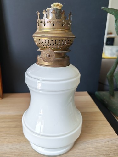 Ancienne lampe pétrole - ancienne, à