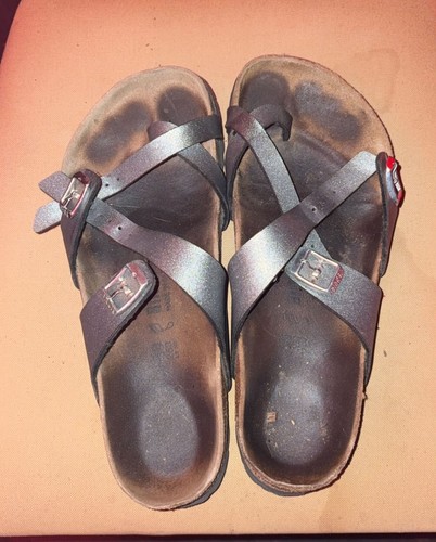 Well worn birkenstock mayari - -,