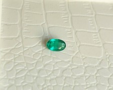 Forme Ovale Naturel Zambien Émeraude Bague Pierre Précieuse 1.40 Cts Vert Feu