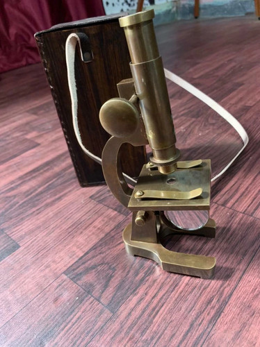 Microscope laiton ancien