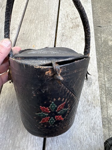 Ancienne boîte cuir - boîte, en