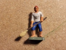 Figurine Marins Avec Un Balai Starlux 1/43