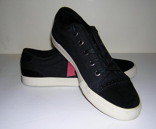 Levi black canvas - black, oxford