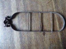 ancien porte-bagage en acier pour vélo ancien ( WW2 ? )