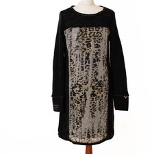 Robe noire à manches longues