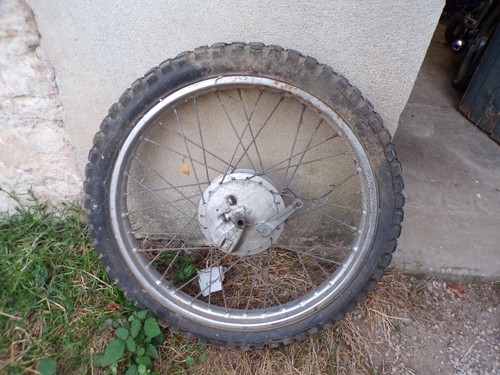 Roue jante avant 1976 suzuki - roue,