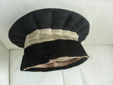 Ancien CHAPEAU COIFFE TOQUE  de MAGISTRAT en velours noir - entourage color or