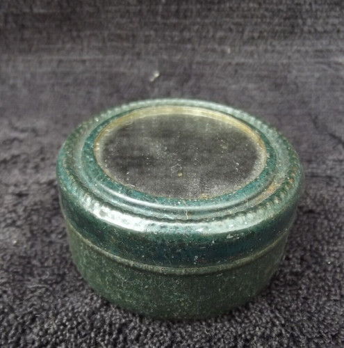 Ancienne petite boîte - ancienne,