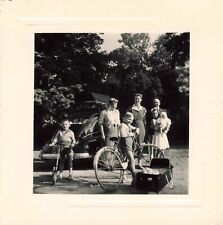 ANCIENNE PHOTOGRAPHIE CAMPING EN FAMILLE ENFANTS VELO TROTTINETTE