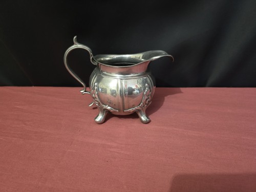 Pot lait métal - à,