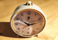 Ancien réveil mécanique: Jaz