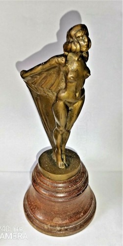 Mascotte bronze automobile - ,