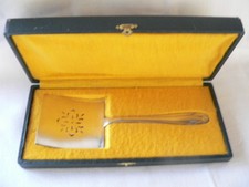 pelle à asperge en métal