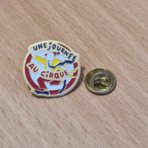 Pins cirque circus une - (m1),