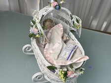 Poupée d'artiste poupée en