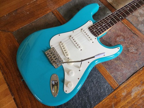 Hondo 720 strat sss - h-720,