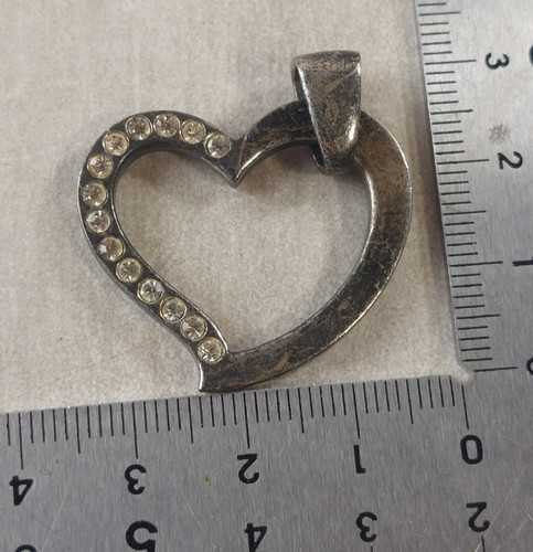 Ancien pendentif forme coeur