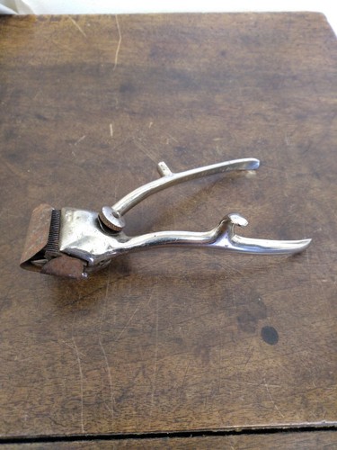 Tondeuse ancienne coiffeur - , le